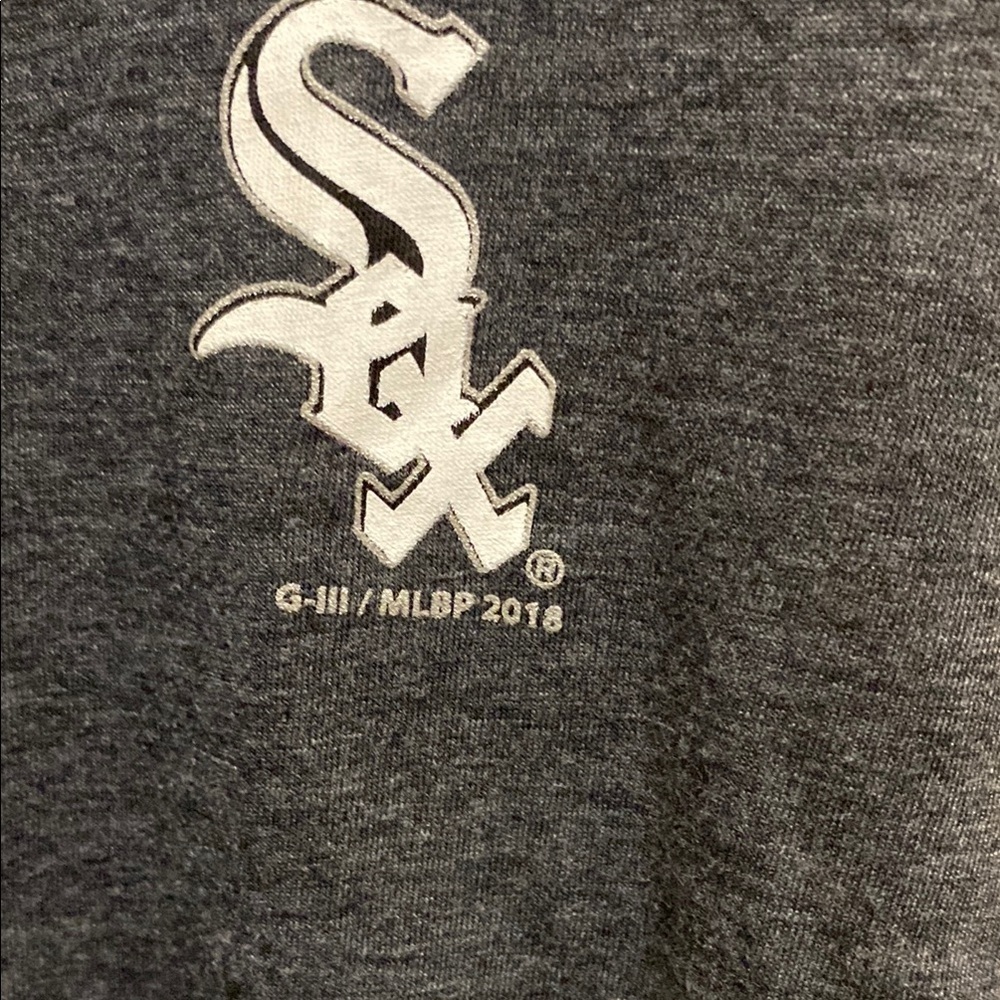 NWT Black and White Fitted Short Sleeve Tee - Picture 3 of 9
